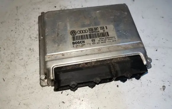 Audi A4 S4 B5 8D Engine control unit/module 8D0907558B 0261204774