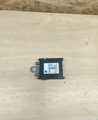 Mercedes-Benz ML W164 Antenna control unit A1648201689
