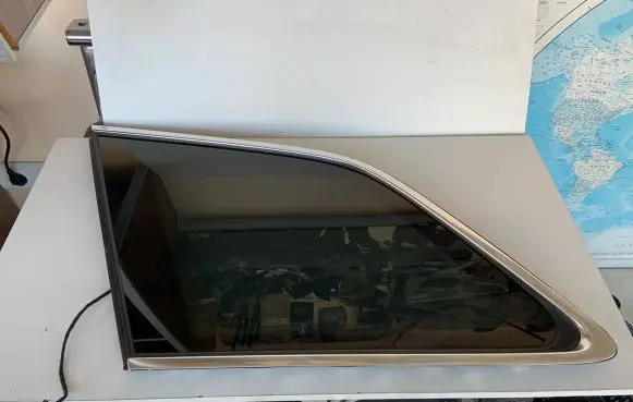 Audi Q7 4M Rear side window 4M0845297B DOT609AS2M10 43R004343