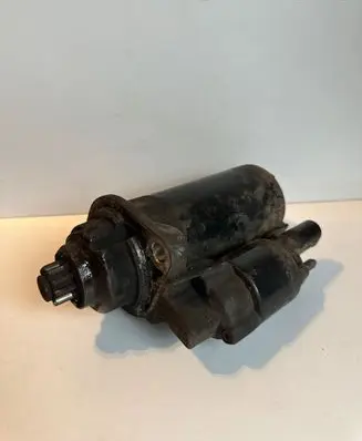 Volkswagen Touran I Starter motor 1005331311