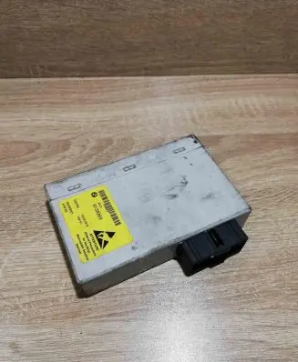BMW 5 E60 E61 Central console control unit 9138969