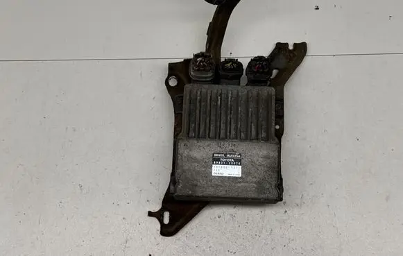 Toyota Auris 150 Fuel injection control unit/module 8987120070 1310001371