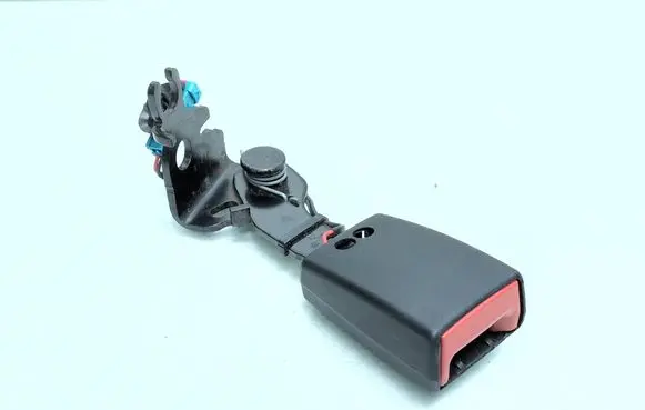 Volvo XC60 Rear seatbelt buckle 34130682 31332777