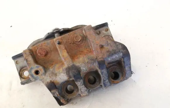 Dodge Journey Engine mount bracket p05171076ad