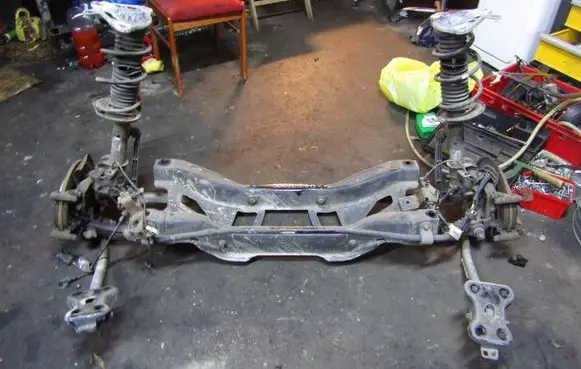 Fiat 500X Rear axle beam 