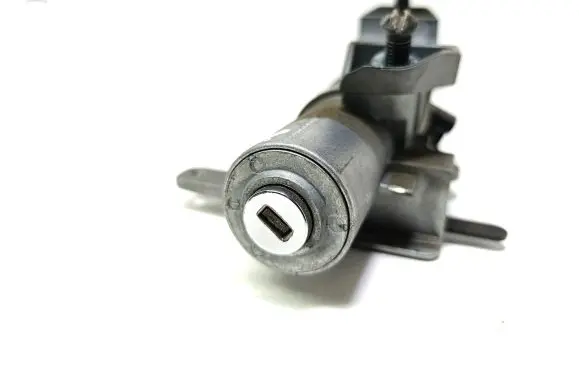 Volvo S60 Ignition lock 8626324