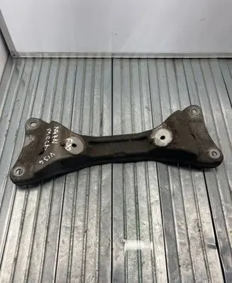 BMW 1 F20 F21 Gearbox mounting bracket 6796607 074710H01