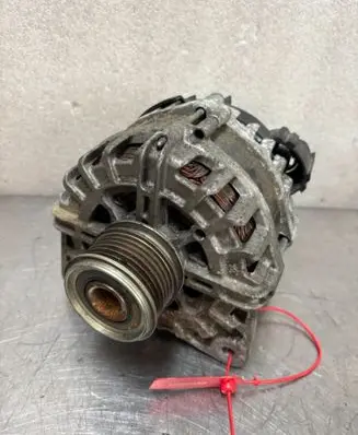 Renault Clio V Generator/alternator 231009392R