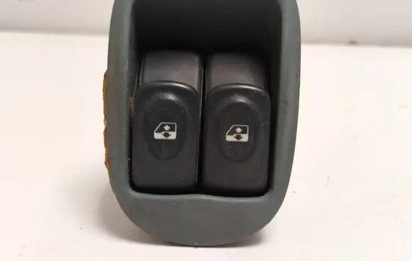 Renault Scenic I Electric window control switch 7700836269