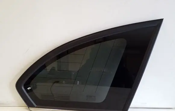 Chevrolet Captiva Rear side window 96622513