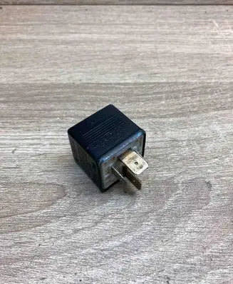 Audi A6 S6 C4 4A Other relay 443951253S 217