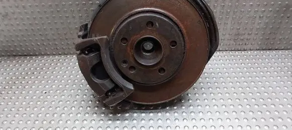 Mercedes-Benz A W169 Front wheel hub spindle knuckle 6904