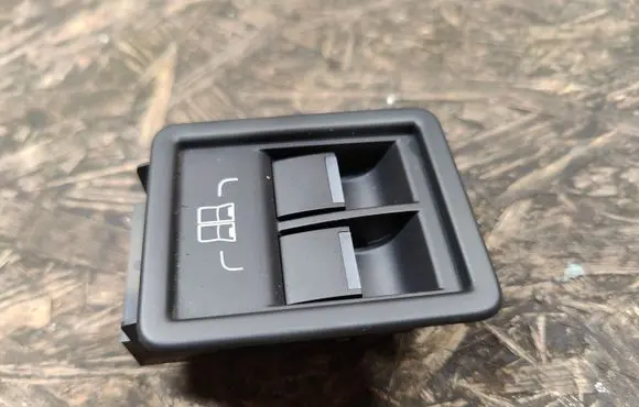Land Rover Discovery 5 Seat control switch HY3214D340AC