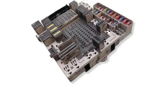 Volvo V70 Fuse module 8645729
