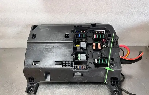 Fuse box set