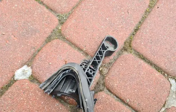 Opel Astra J Headlight/headlamp mounting bracket