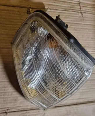 Mercedes-Benz C W202 Front indicator light 183357B