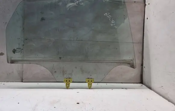 Nissan Qashqai Rear door window glass 43R00048 DOT24M188AS2