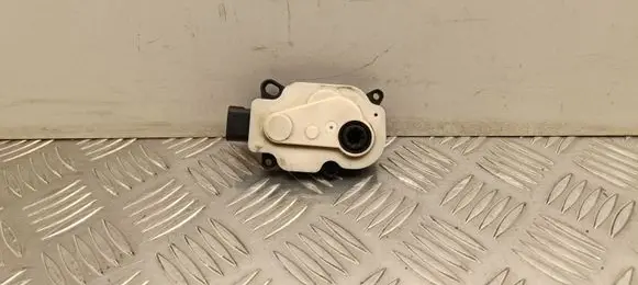Opel Crossland X Air flap motor/actuator 39033018