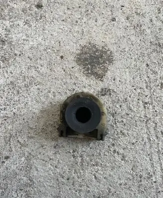 Nissan Note (E11) Radiator mount bracket 9681921680