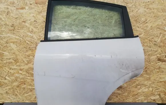 Seat Leon (1P) Rear door