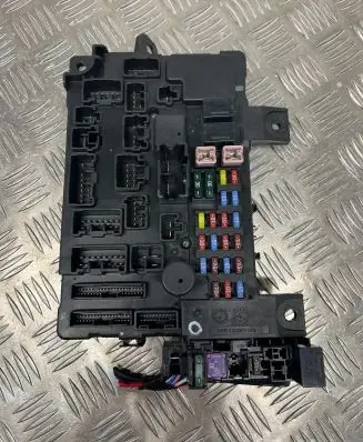 Mitsubishi Outlander Fuse module 8637A869 5023022039 59B211F00