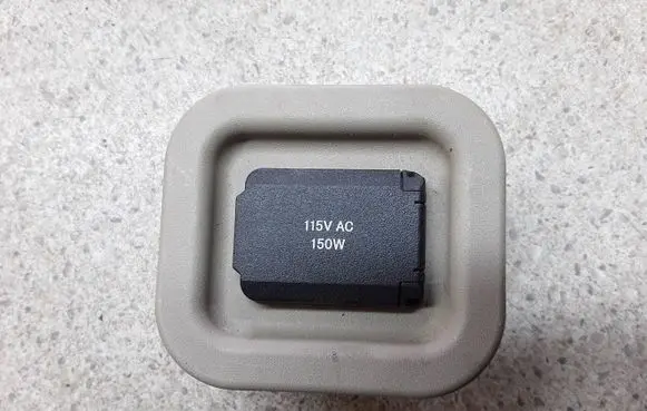 Voltage converter inverter