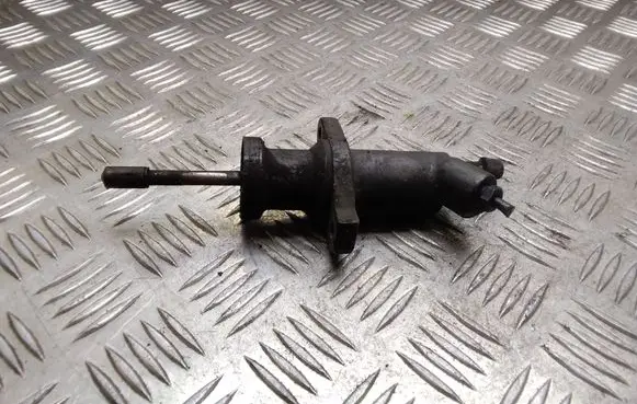 Clutch slave cylinder