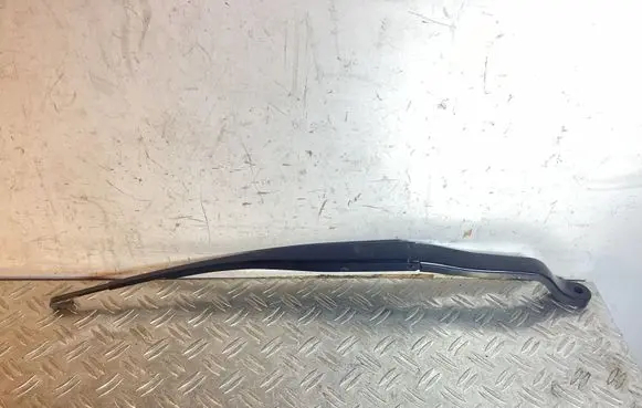 Honda CR-V Front wiper blade arm