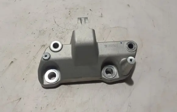 Volvo C40 Engine mounting bracket 31686307