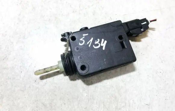 Opel Zafira A Central locking motor 90589918 1101215