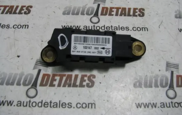 Mercedes-Benz E W211 Airbag deployment crash/impact sensor 0018209126