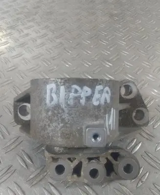 Peugeot Bipper Engine mount bracket 071A236