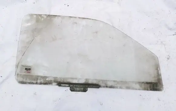 Ford Fiesta Front door window glass four-door