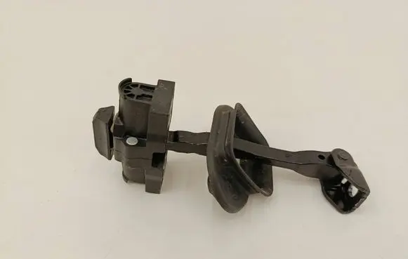 BMW 2 F46 Front door check strap stopper 7404901