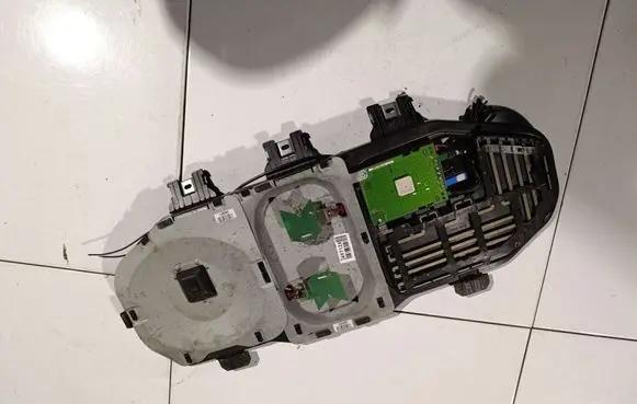 Mercedes-Benz R W251 Antenna control unit 28036811