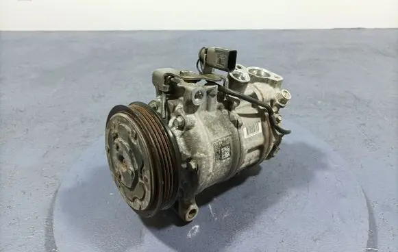 Audi A8 S8 D2 4D Air conditioning (A/C) compressor (pump) 4N0816803E