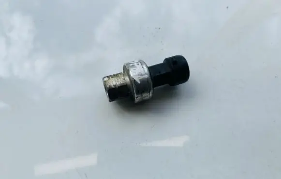 Opel Astra G Air conditioning (A/C) pressure sensor 09131721 52CP04-06