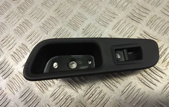 Jeep Renegade Electric window control switch B569