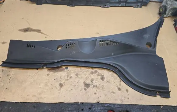 Volkswagen PASSAT B6 Wiper trim 3C1819403B