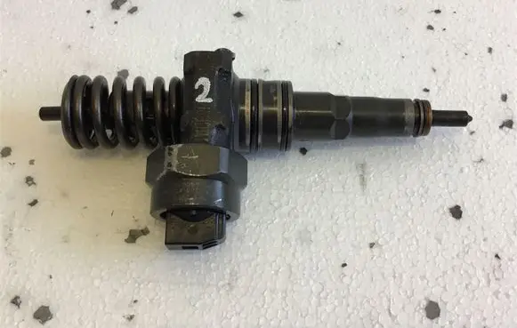 Ford Galaxy Fuel injector 038130073AC 0414720029