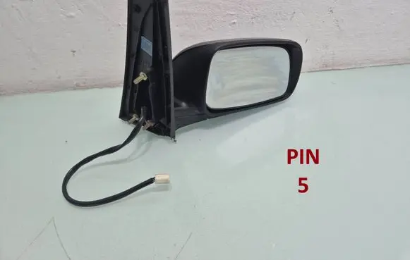 Toyota Prius (XW20) Front door electric wing mirror 