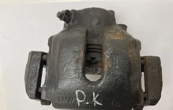 Land Rover Range Rover L322 Front brake caliper