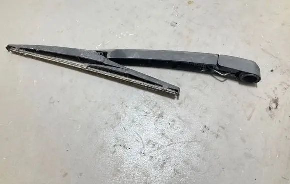 KIA Rio Rear wiper blade arm