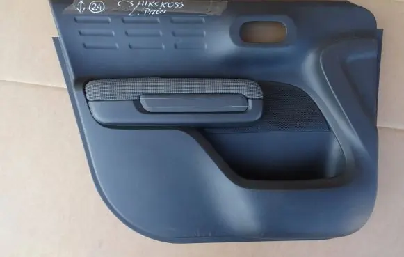 Citroen C3 Aircross Front door card panel trim