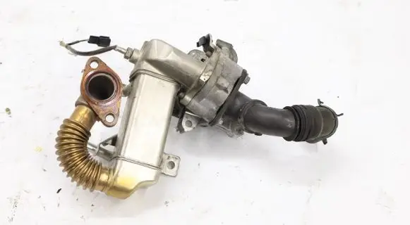 Mercedes-Benz Vito Viano W447 EGR valve cooler 147350678R
