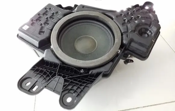 Subaru Forester SK Subwoofer speaker 86301SJ140
