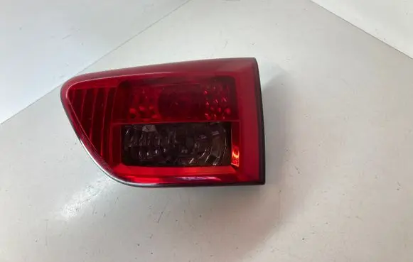Peugeot 4007 Tailgate rear/tail lights