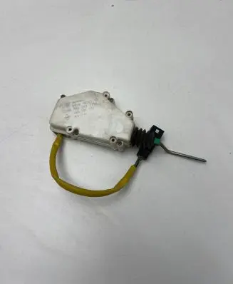 Volkswagen Sharan Central locking motor 7M0959775C 404155 95VW9B241AB
