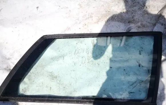 Volkswagen PASSAT B3 Rear side window as2